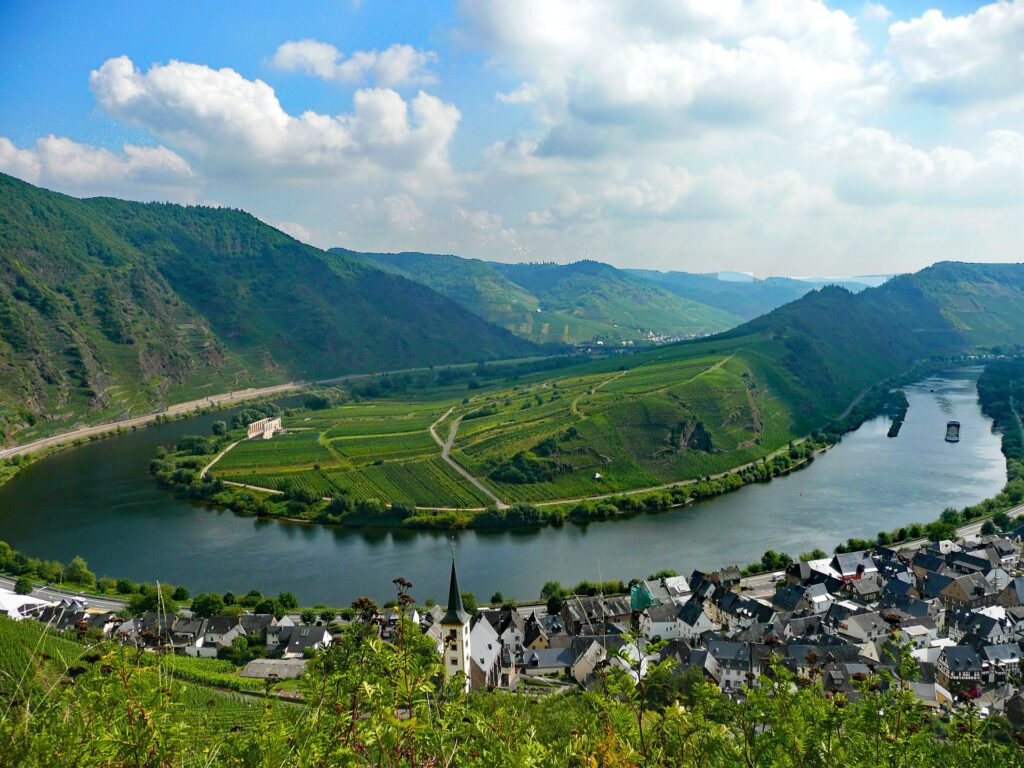 Moselschleife bei Bremm. Foto: lapping auf Pixabay